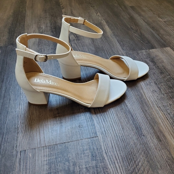 Heels - Picture 3 of 5